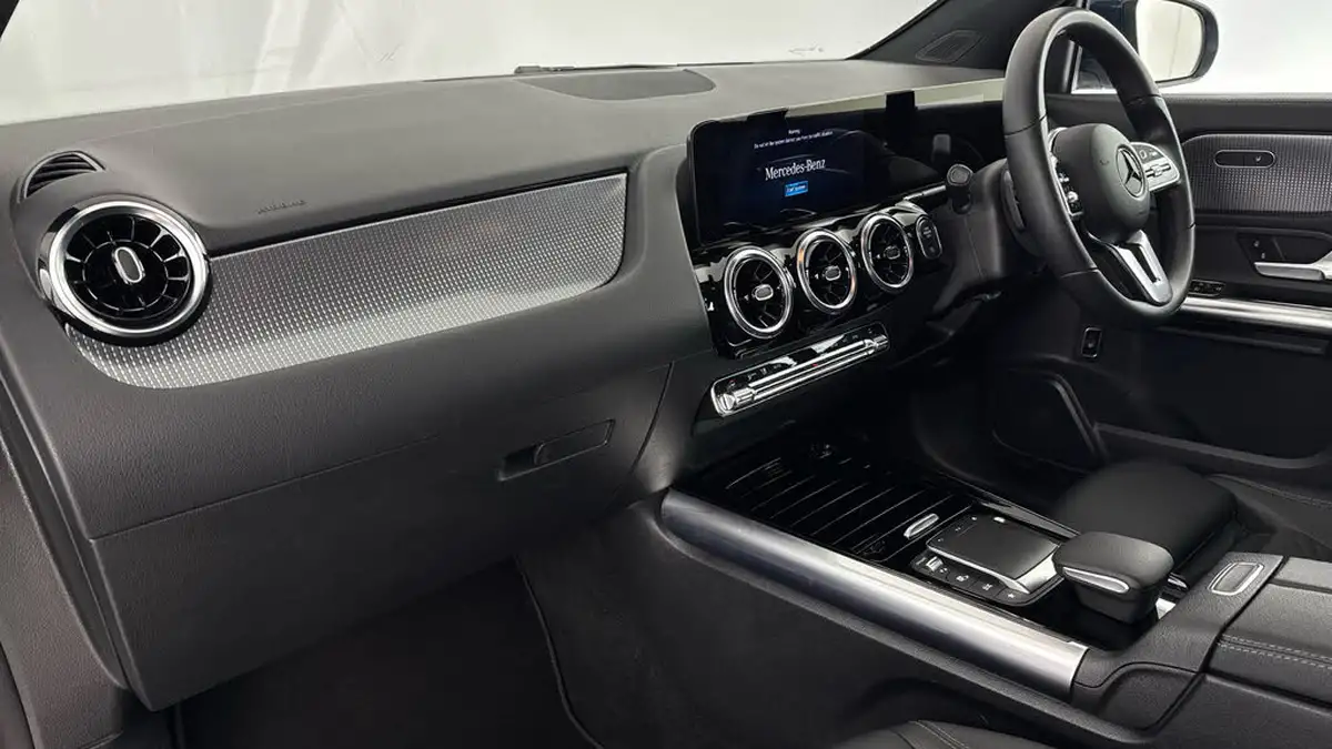 2023-mercedes-benz-gla-class-13-gla-200-sport-executive-station-wagon-big-9
