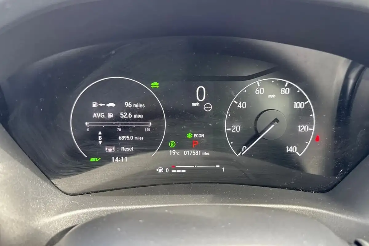 2022-honda-hr-v-15-i-mmd-advance-big-18