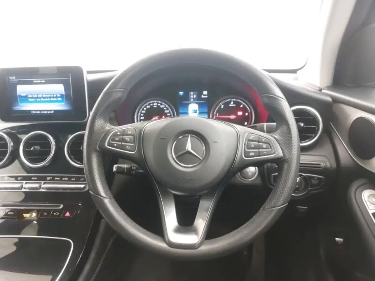 2018-mercedes-benz-glc-class-21d-glc220d-sport-ss-station-wagon-5d-big-6