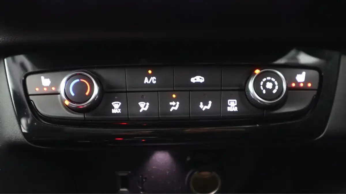 2021-vauxhall-corsa-12-turbo-elite-nav-premium-auto-big-11