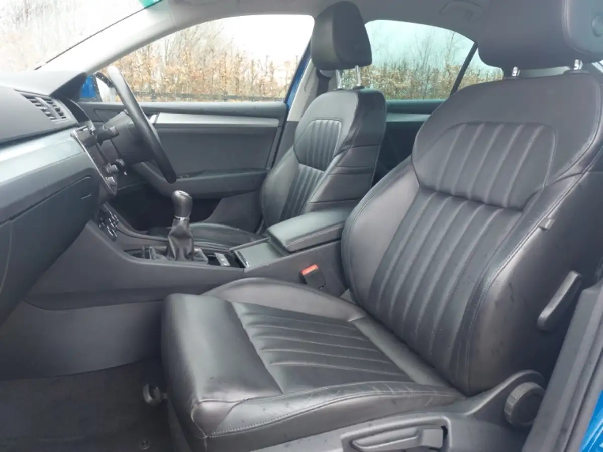 2018-skoda-superb-20tdi-scr-se-technology-hatchback-big-4