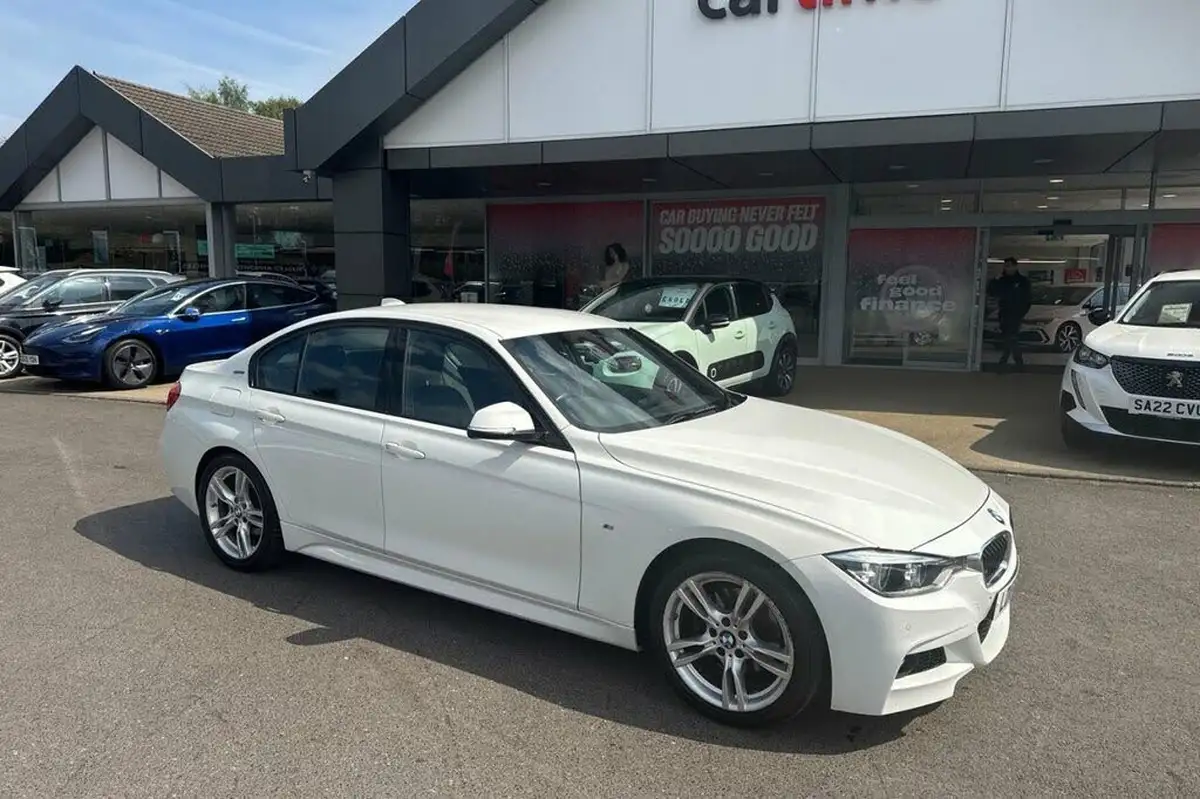 2018-bmw-3-series-20-330e-m-sport-big-28