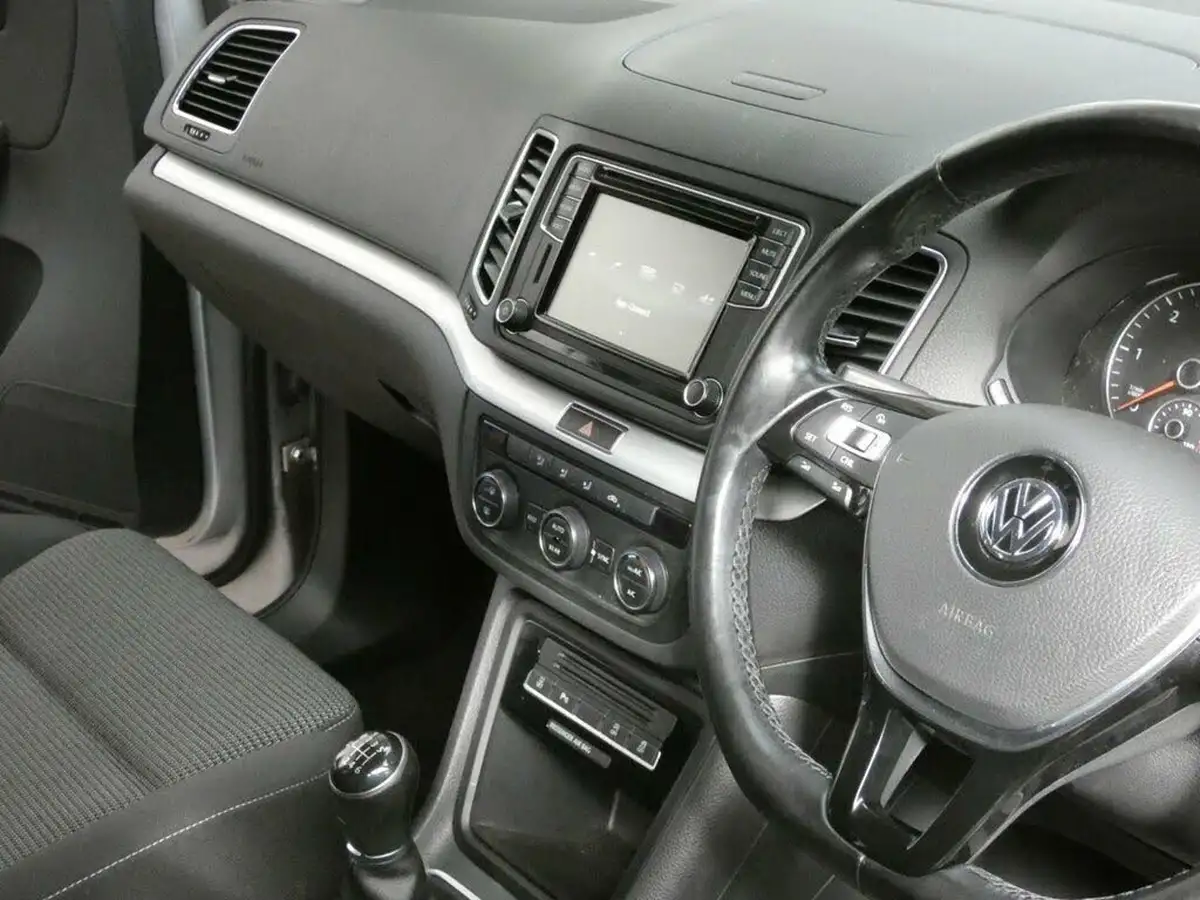 2016-volkswagen-sharan-20tdi-se-150ps-big-42