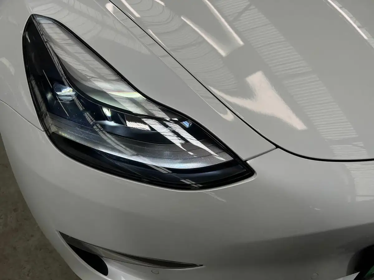 2020-tesla-model-3-e-long-range-big-27