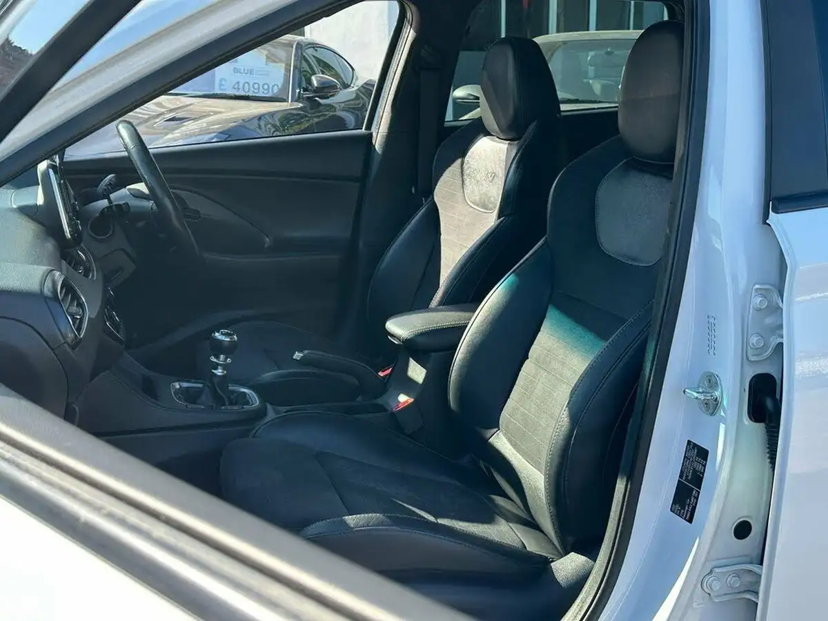 2018-hyundai-i30-n-20-t-gdi-n-performance-big-23