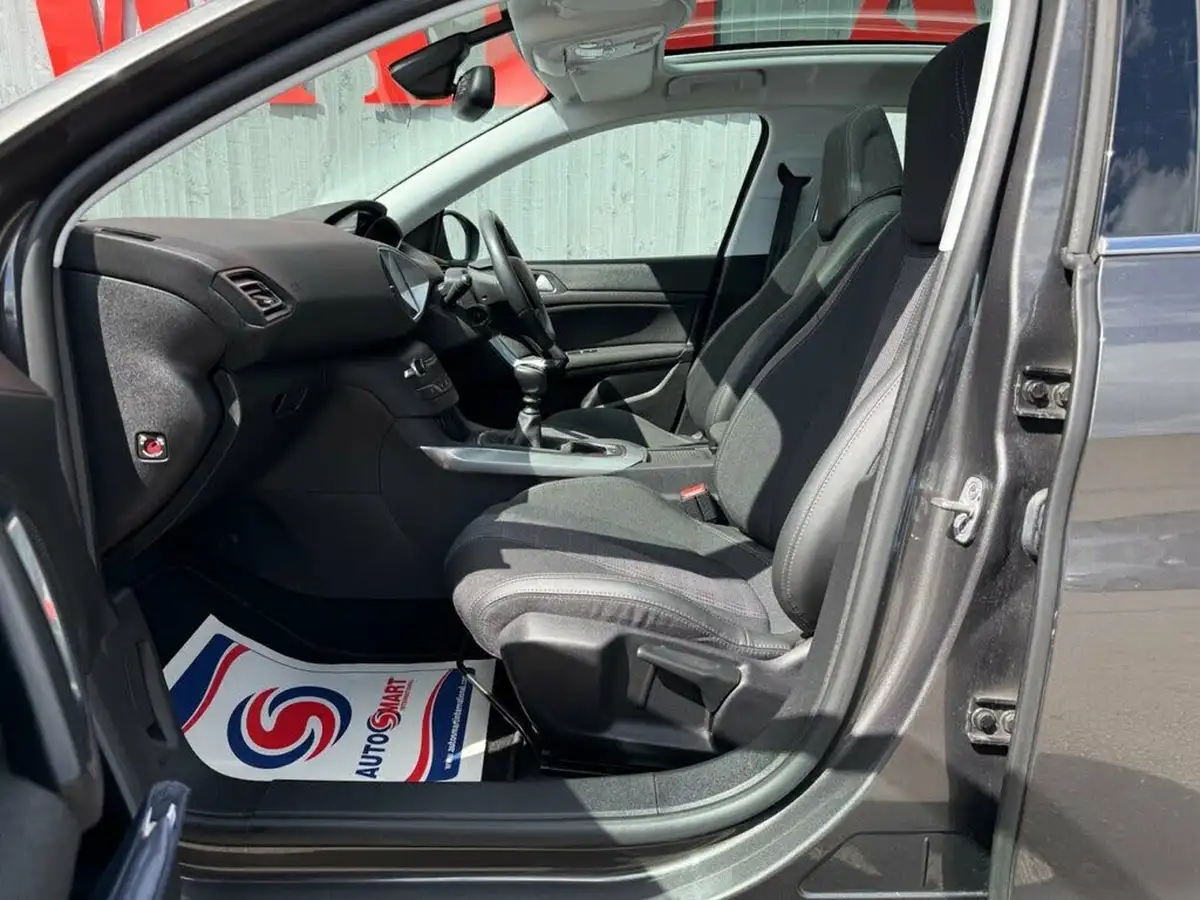 2020-peugeot-308-12-puretech-allure-130bhp-big-29