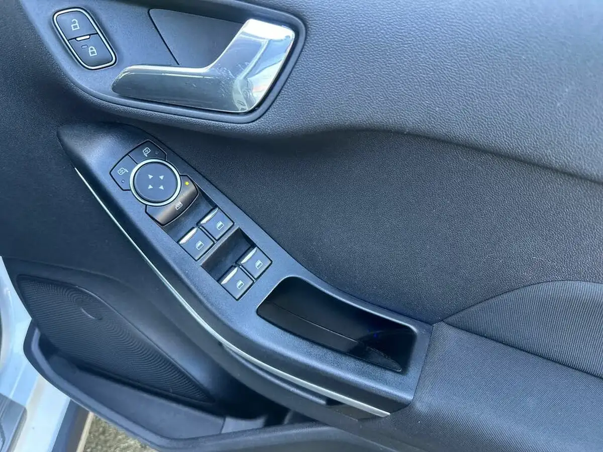 2018-ford-fiesta-10t-active-1-100ps-auto-big-24