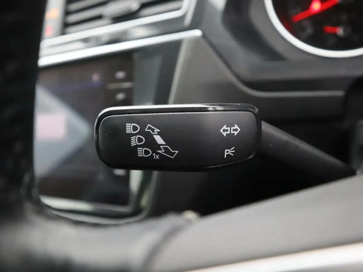 2022-volkswagen-tiguan-15-tsi-life-130ps-big-31