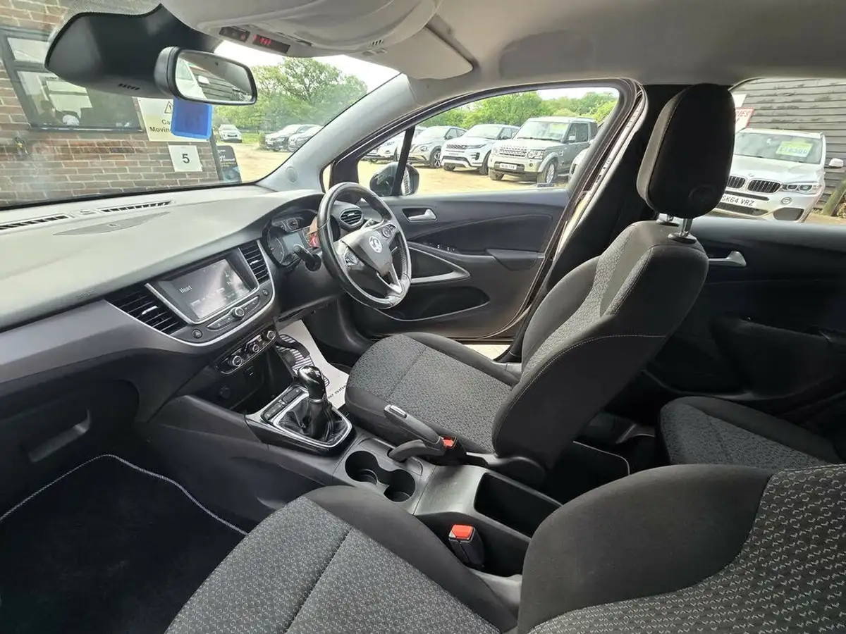 2018-vauxhall-crossland-x-12-se-81ps-big-12