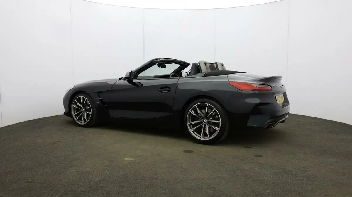 2021-bmw-z4-30-m40i-big-66