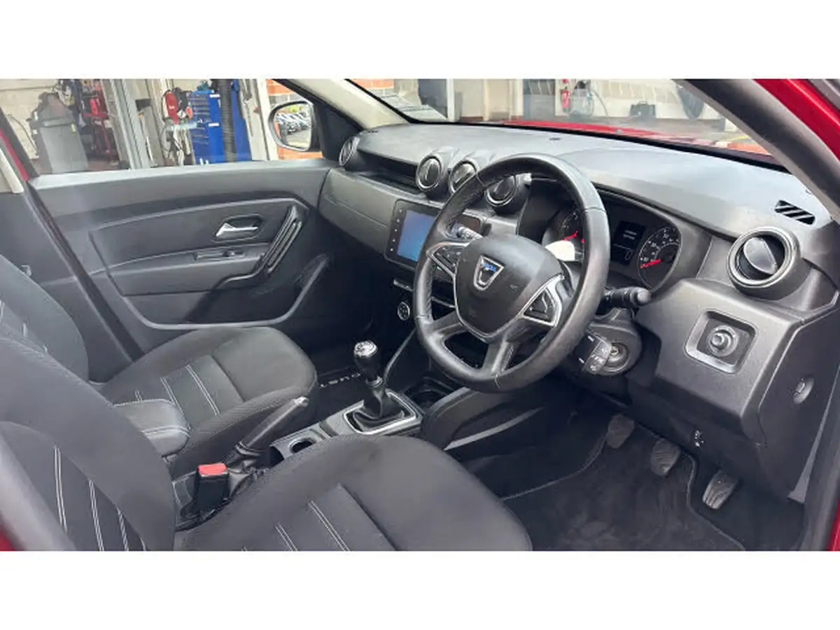 2022-dacia-duster-15dci-comfort-115hpeu6d-4x2-window-van-big-10