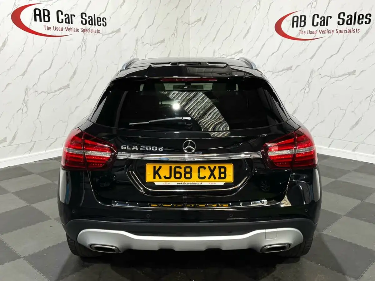 2019-mercedes-benz-gla-class-21d-gla-200d-sport-premium-plusss-big-3