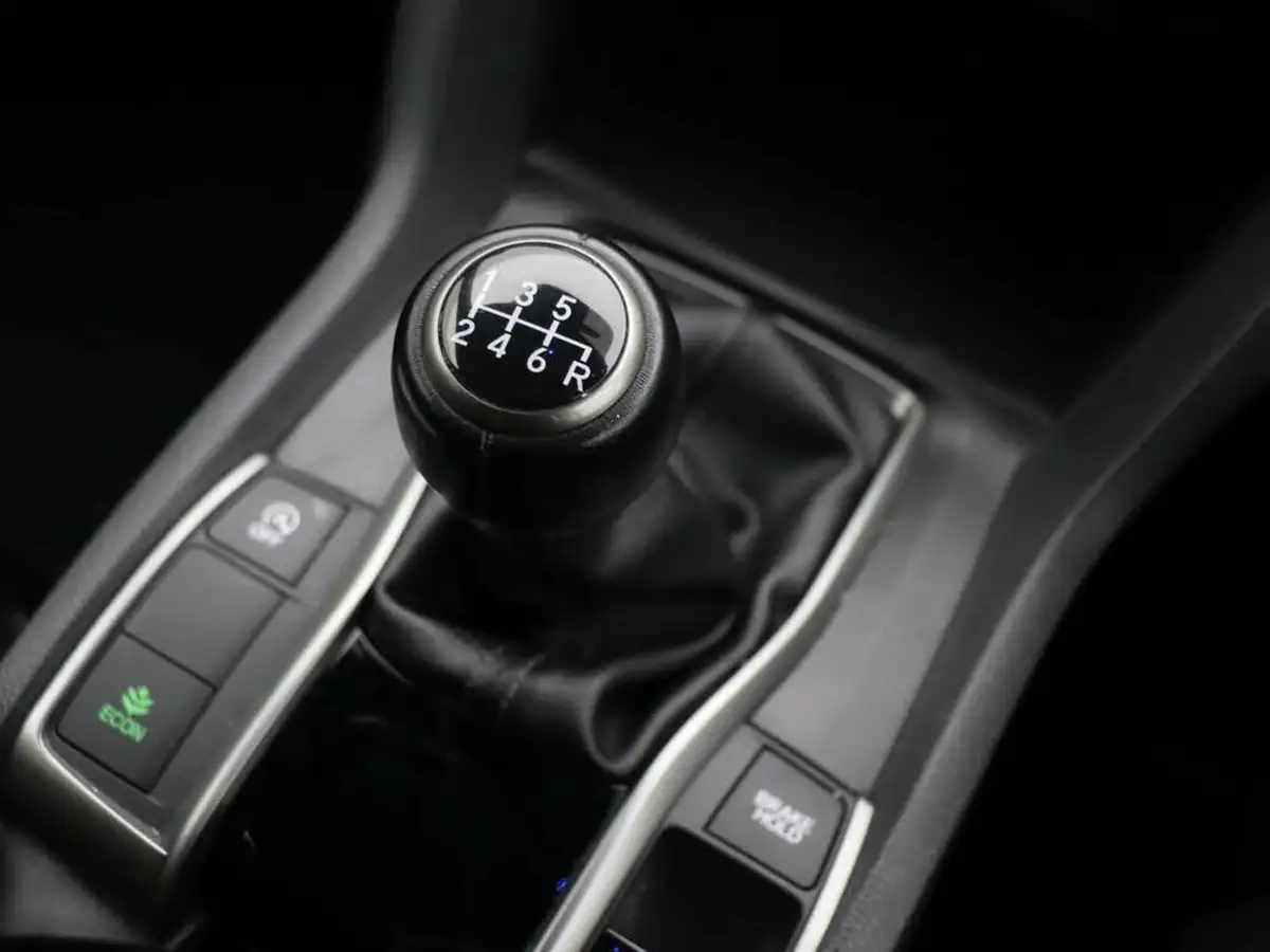 2020-honda-civic-10-vtec-turbo-sr-hatchback-5d-big-29