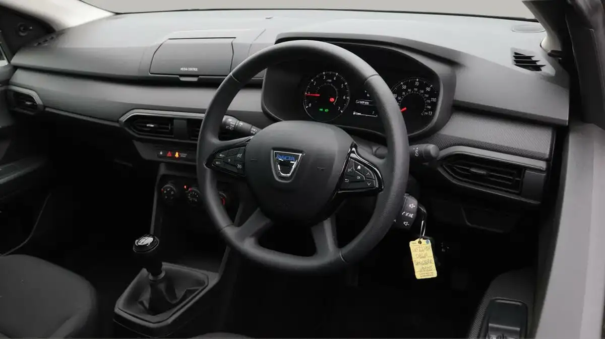 2022-dacia-sandero-10-sce-essential-big-25