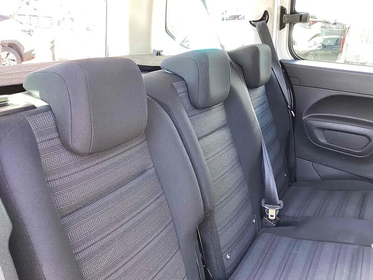 2021-vauxhall-combo-life-12i-edition-big-27