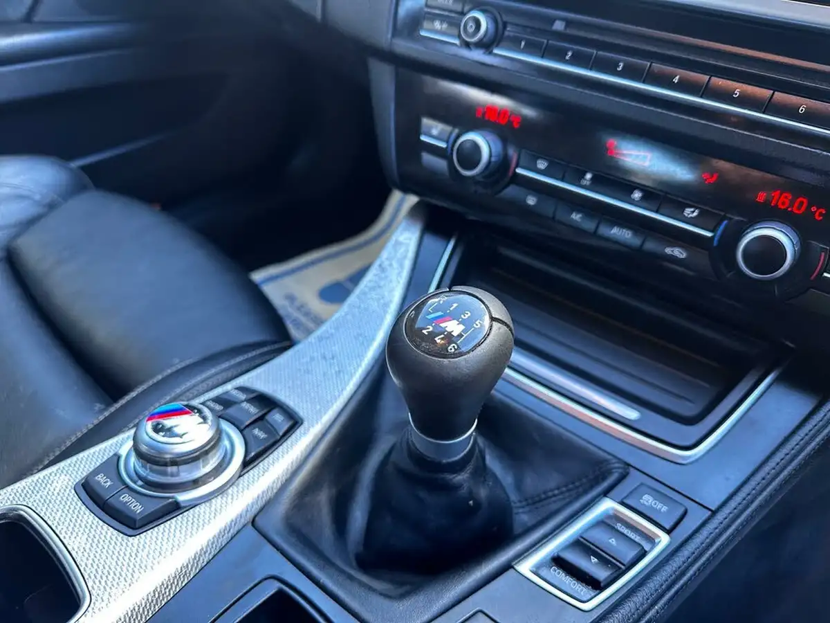 2014-bmw-5-series-20td-520d-m-sport-184bhp-saloon-4d-big-36