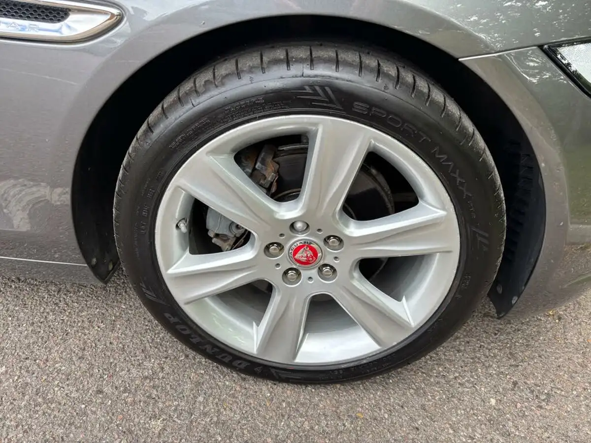 2018-jaguar-xe-20d-portfolio-180ps-1999cc-auto-big-51