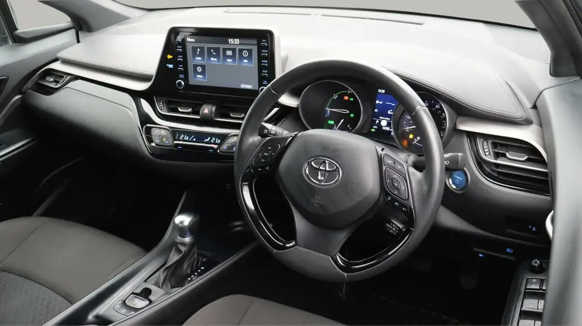 2020-toyota-c-hr-18-vvt-i-icon-parking-pack-big-9