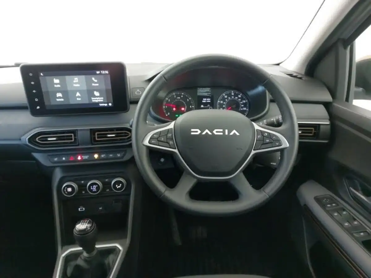 2024-dacia-sandero-stepway-10-tce-extreme-90bhp-big-6