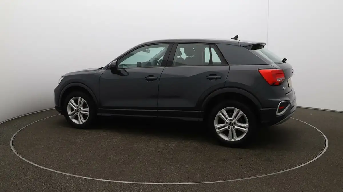 2022-audi-q2-15-35-tfsi-sport-s-tronic-big-40