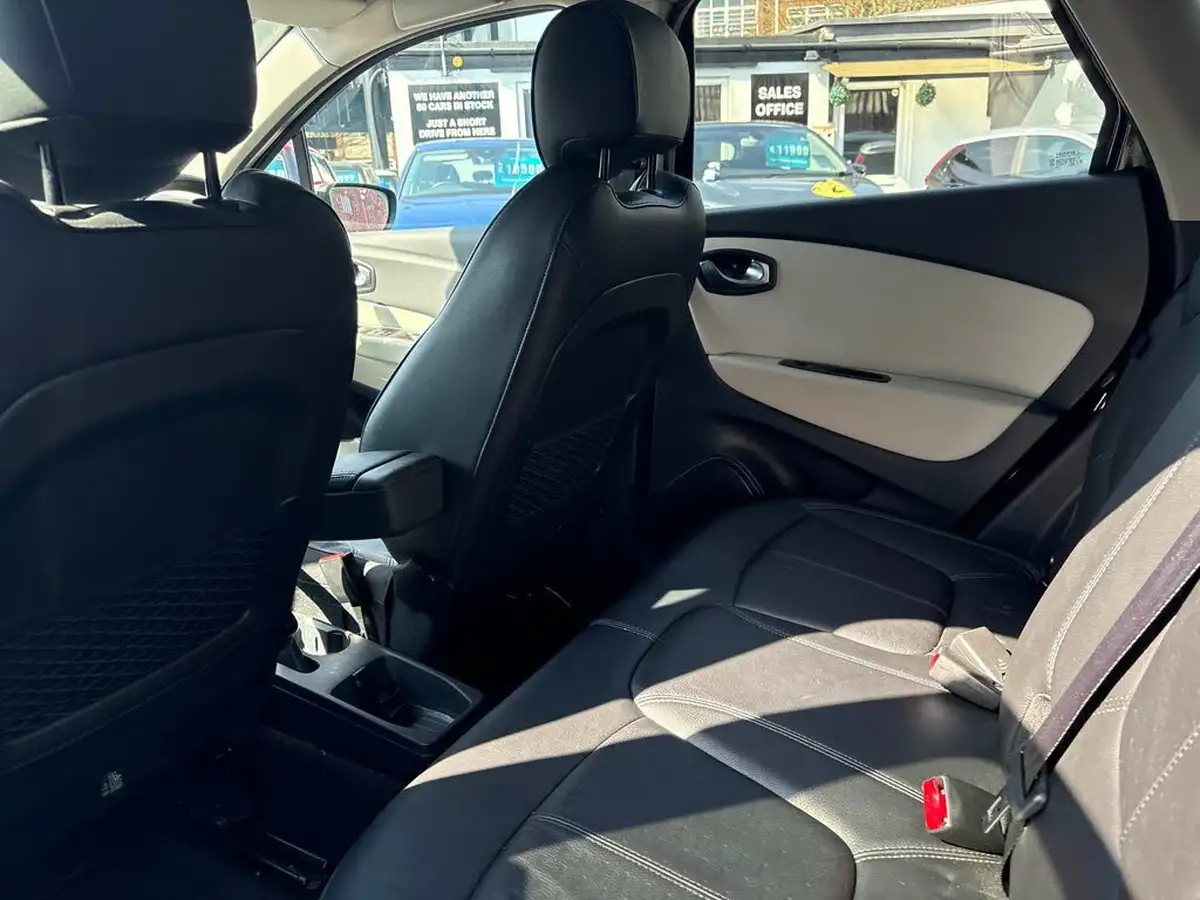 2018-renault-captur-09-tce-gt-line-big-13