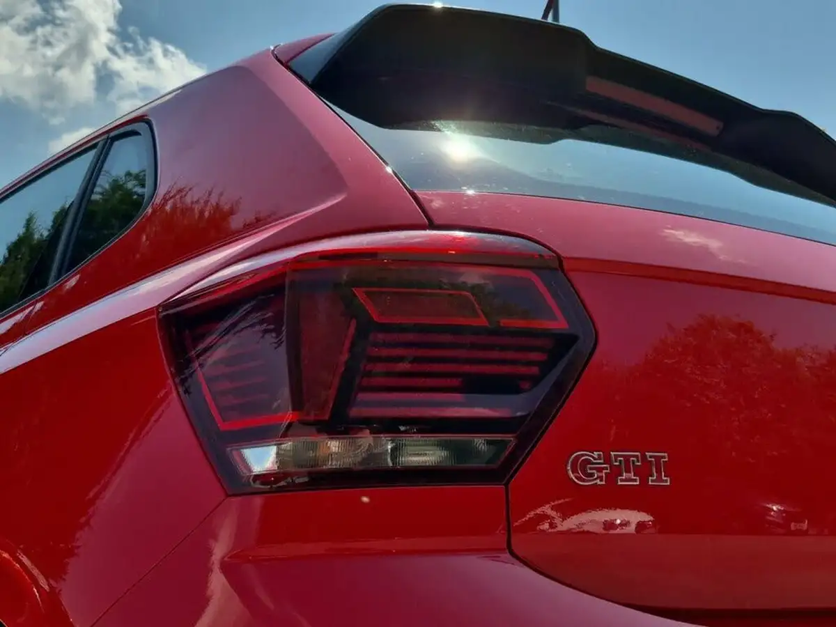 2018-volkswagen-polo-20-tsi-gti-big-34