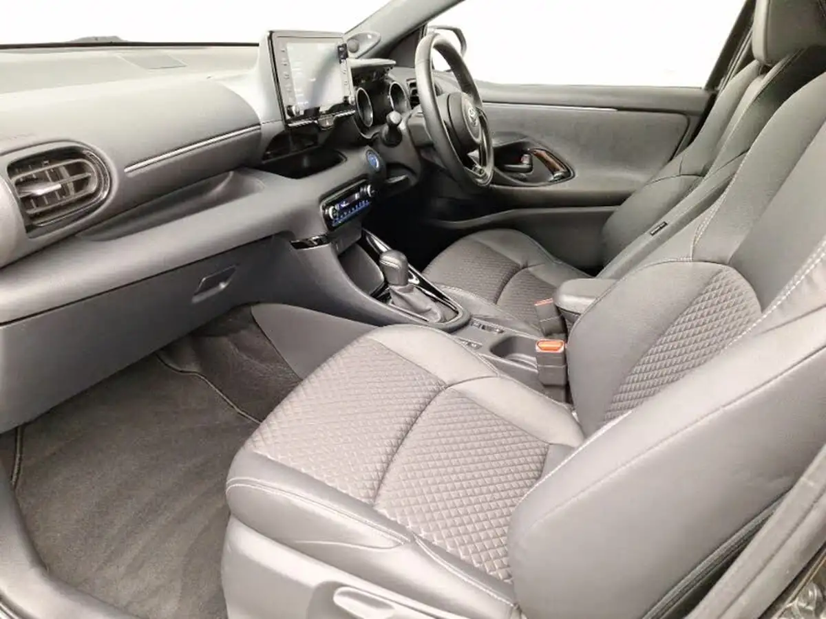 2022-toyota-yaris-15-vvt-i-dynamic-big-4