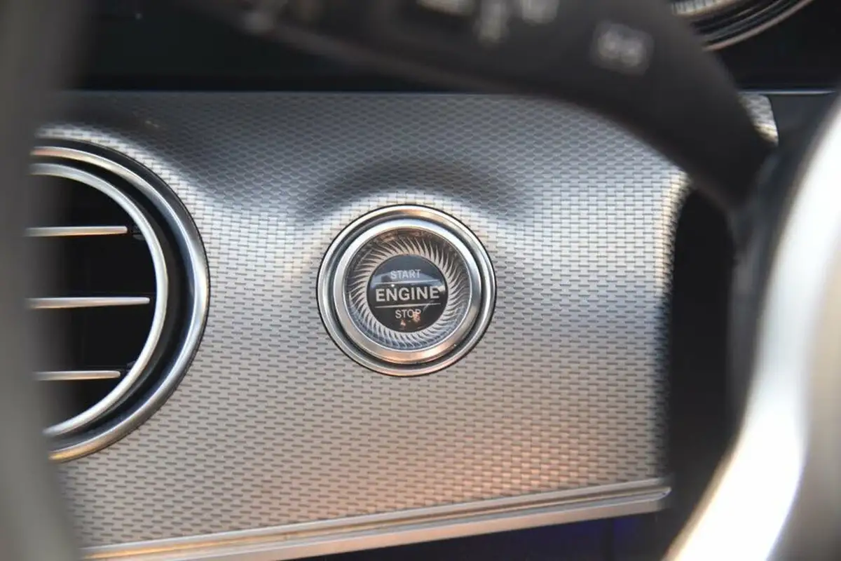 2019-mercedes-benz-e-class-20d-e220d-se-ss-estate-5d-big-37