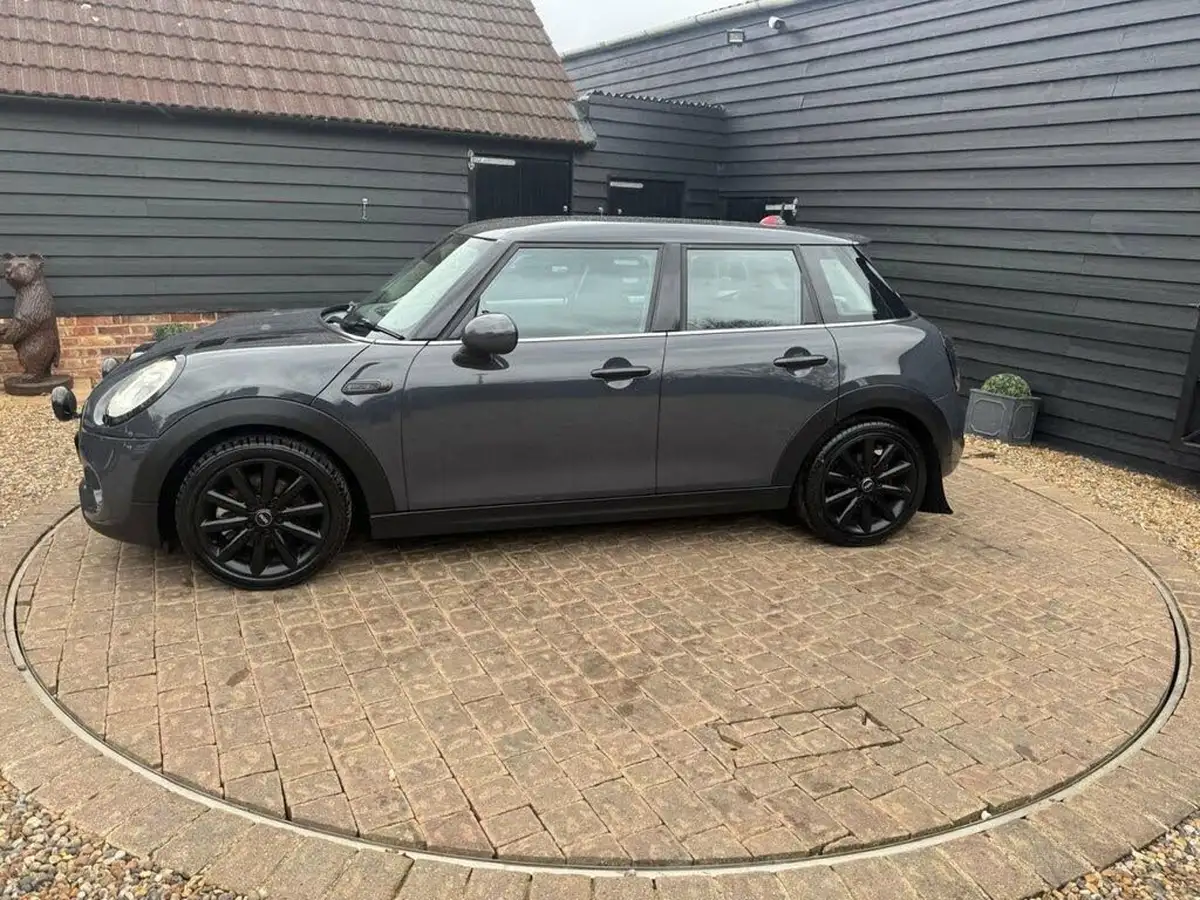 2016-mini-cooper-20-cooper-s-ss-hatchback-5d-big-26