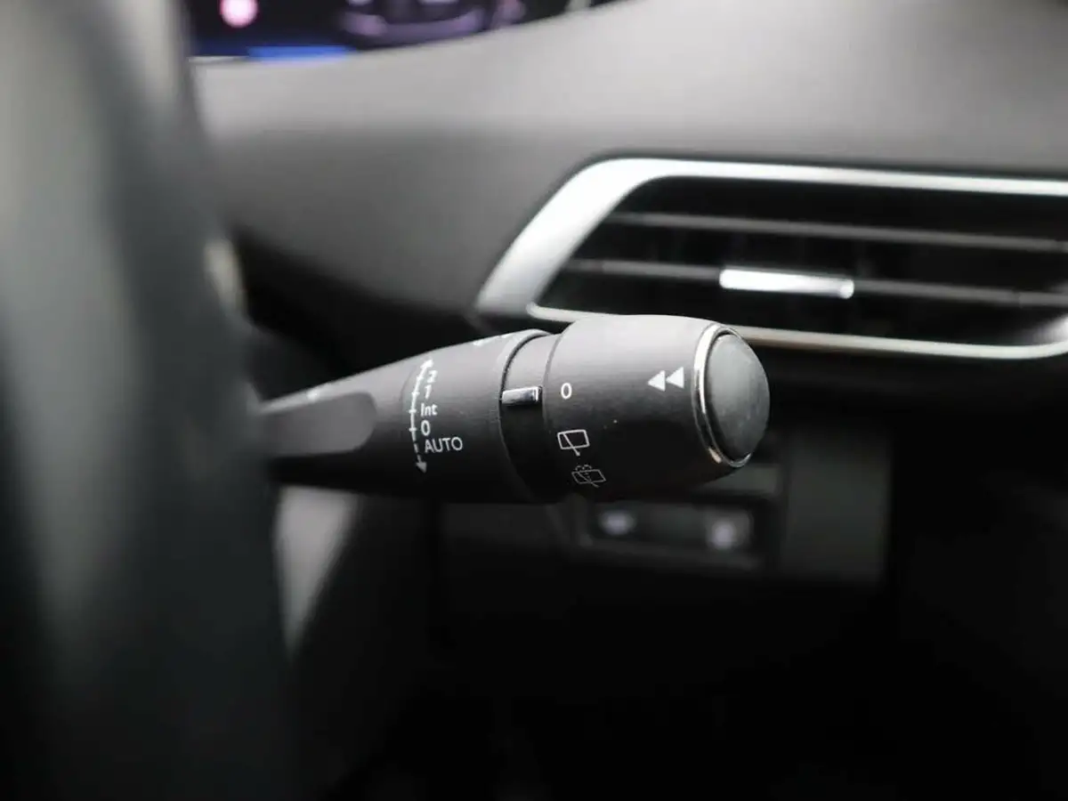 2021-peugeot-5008-suv-15-bluehdi-allure-big-34