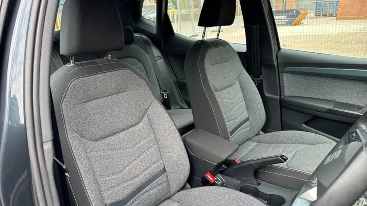 2022-seat-arona-10-tsi-xperience-dsg-big-13