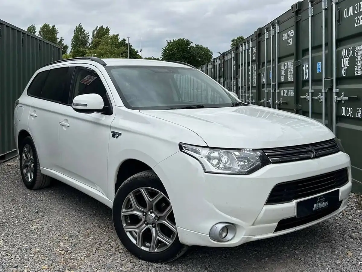 2015-mitsubishi-outlander-20-gx3h-5st-big-0