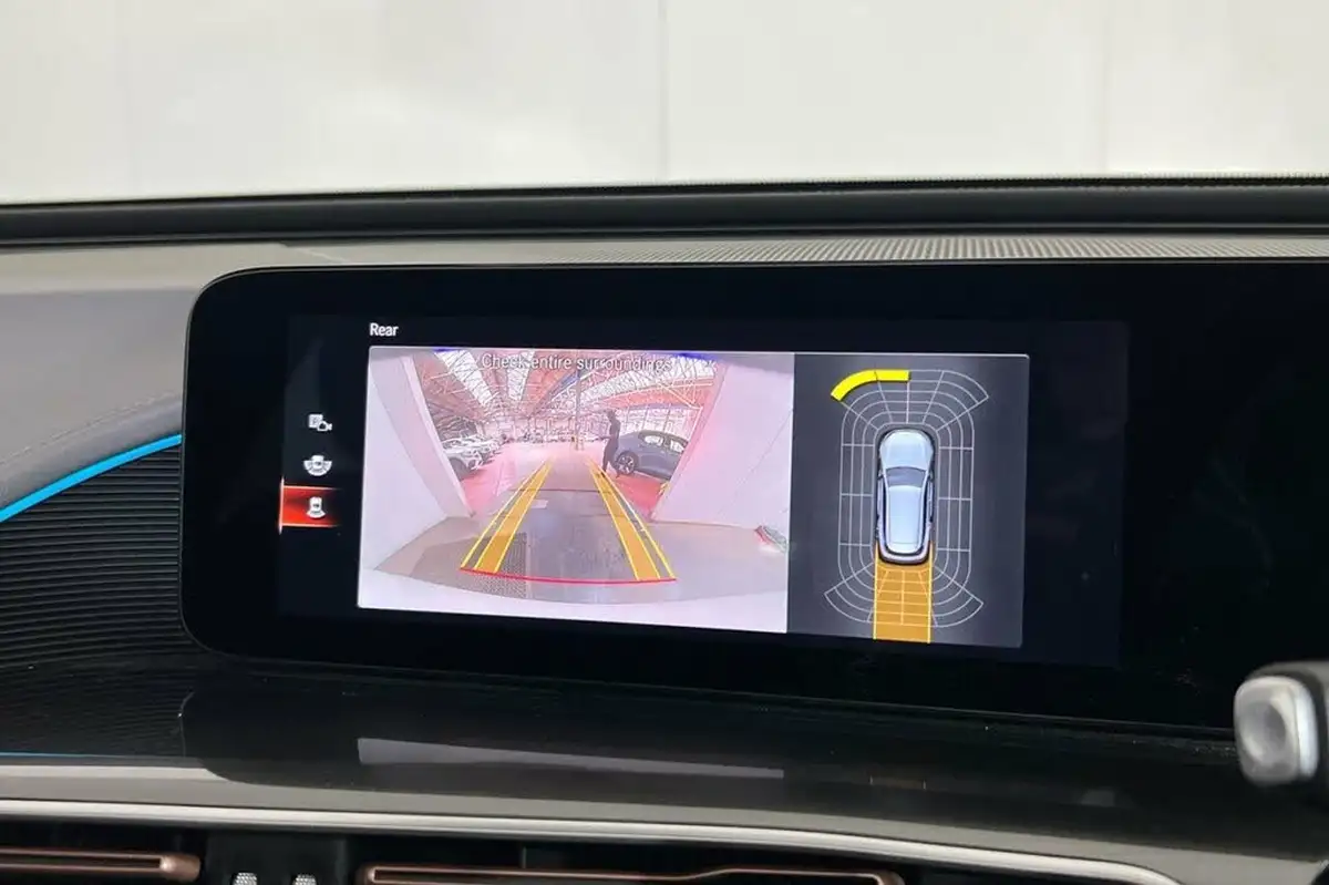 2022-mercedes-benz-eqc-e-eqc-400-amg-line-premium-big-15