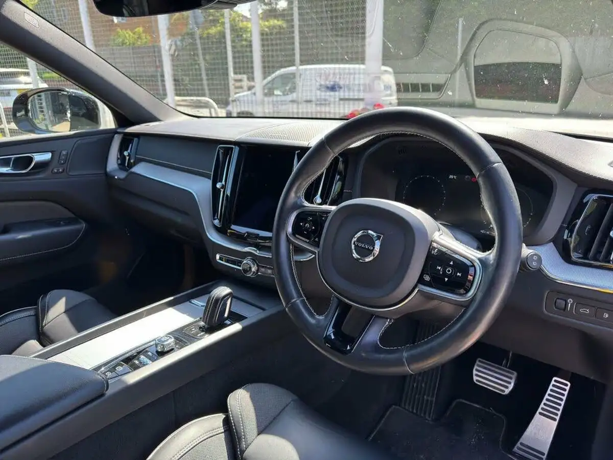 2021-volvo-xc60-20-t8-polestar-engineered-405bhp-twin-engine-big-3