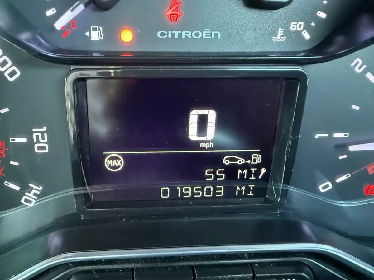 2022-citroen-c3-aircross-12-puretech-shine-plus-110ps-big-23