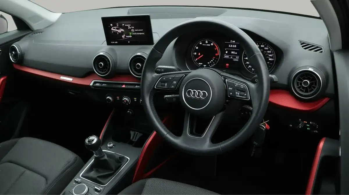 2020-audi-q2-10-30-tfsi-sport-116ps-big-9