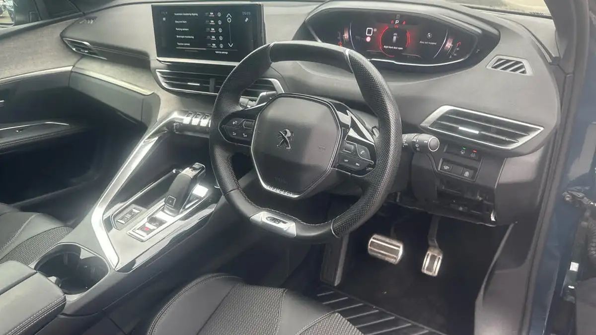 2022-peugeot-5008-suv-20-bluehdi-gt-180bhp-big-10