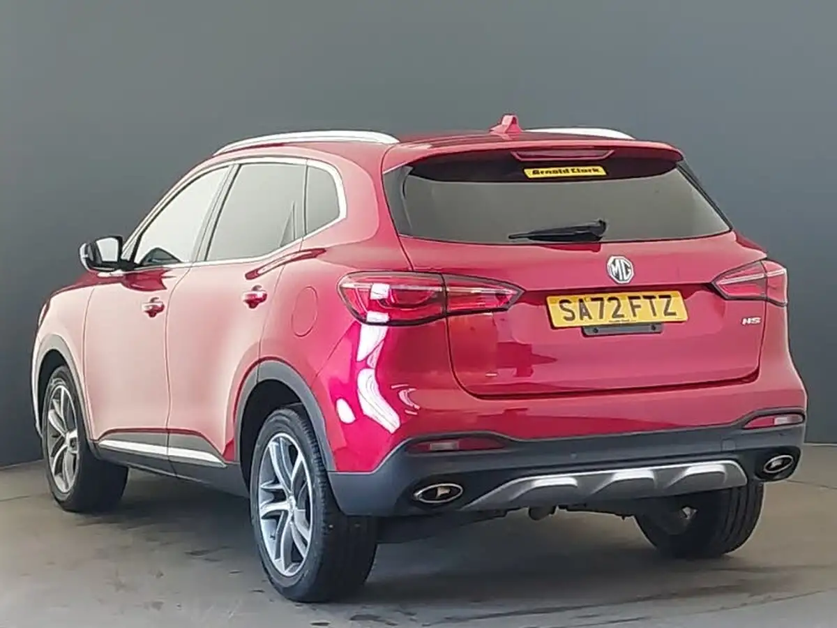 2022-mg-hs-15t-gdi-exclusive-162ps-big-1
