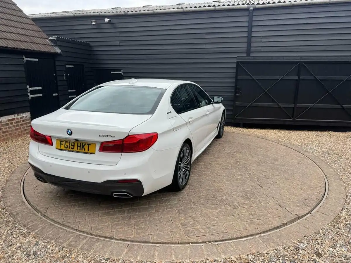 2019-bmw-5-series-20-530e-m-sport-auto-big-27