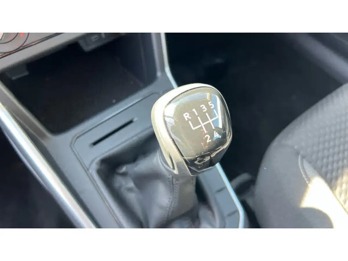 2021-volkswagen-polo-10-tsi-life-big-12