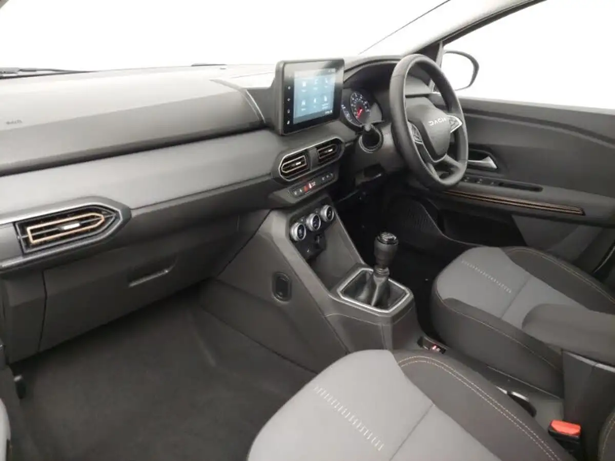 2024-dacia-sandero-stepway-10-tce-extreme-90bhp-big-4