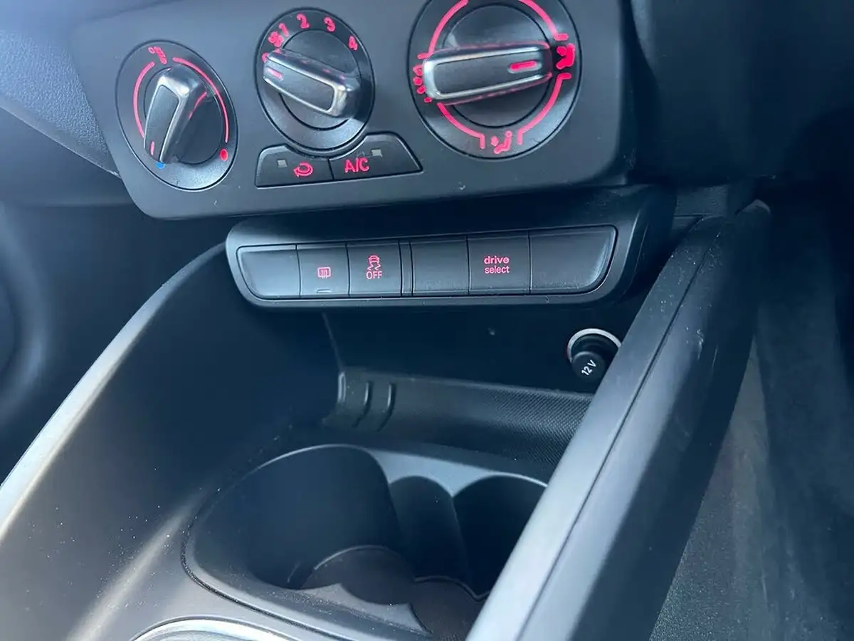 2017-audi-a1-16tdi-sportback-5d-big-16