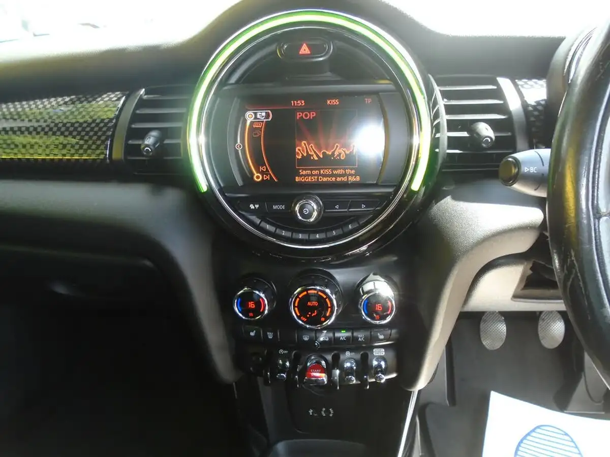 2017-mini-cooper-20-cooper-s-ss-hatchback-5d-big-9