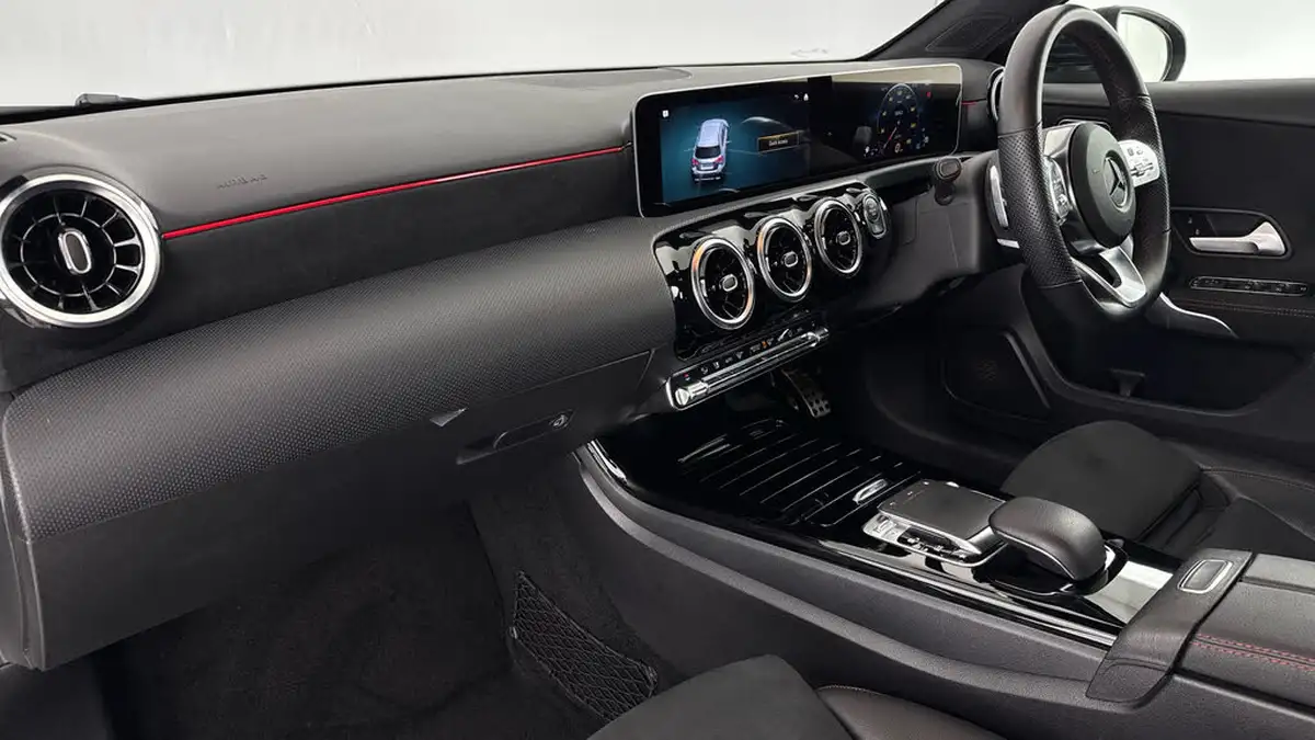 2019-mercedes-benz-a-class-13-a180-amg-line-executive-hatchback-5d-7g-dct-big-9
