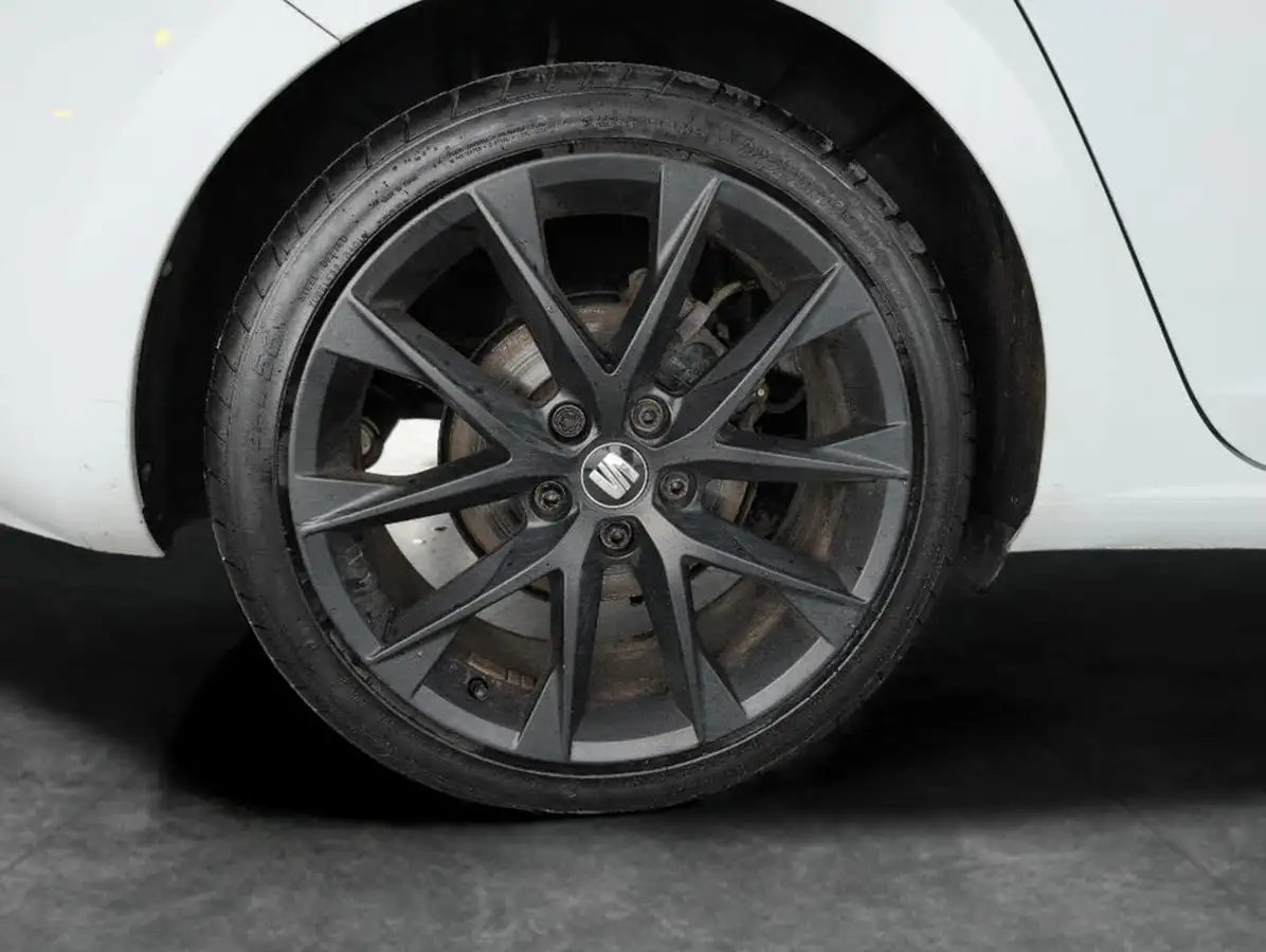 2019-seat-leon-15-tsi-evo-fr-black-edition-150ps-hatchback-dsg-big-33