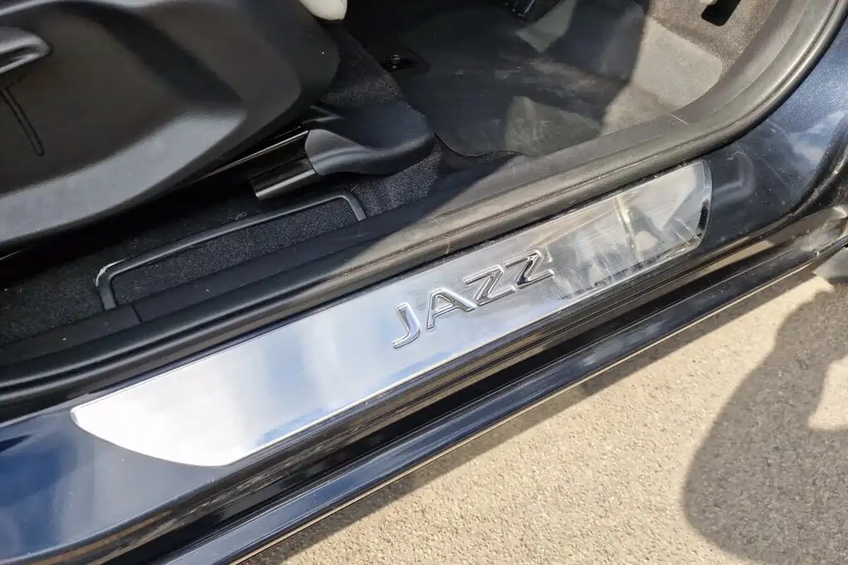 2021-honda-jazz-15-i-mmd-ex-107ps-big-37