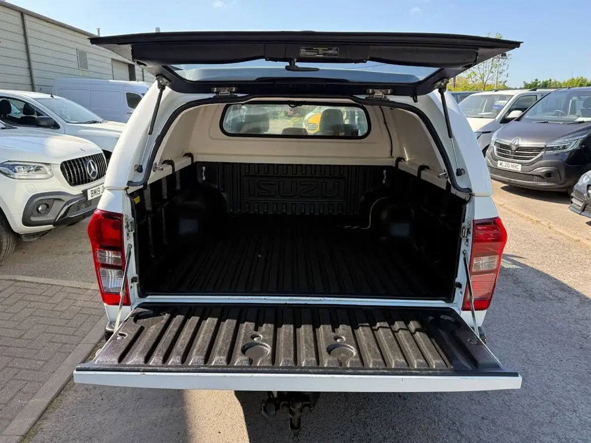 2020-isuzu-d-max-19td-utility-162-bhpeu6-4x4-double-pickup-big-5