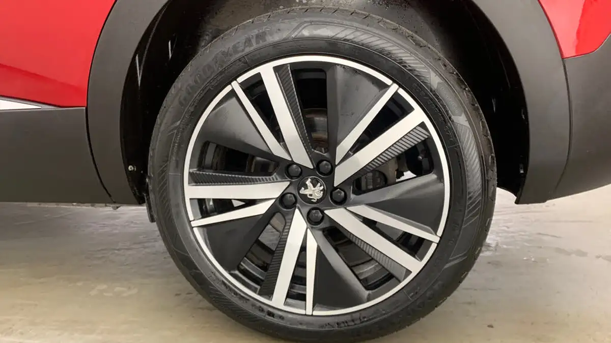 2021-peugeot-5008-suv-12-puretech-gt-premium-big-16