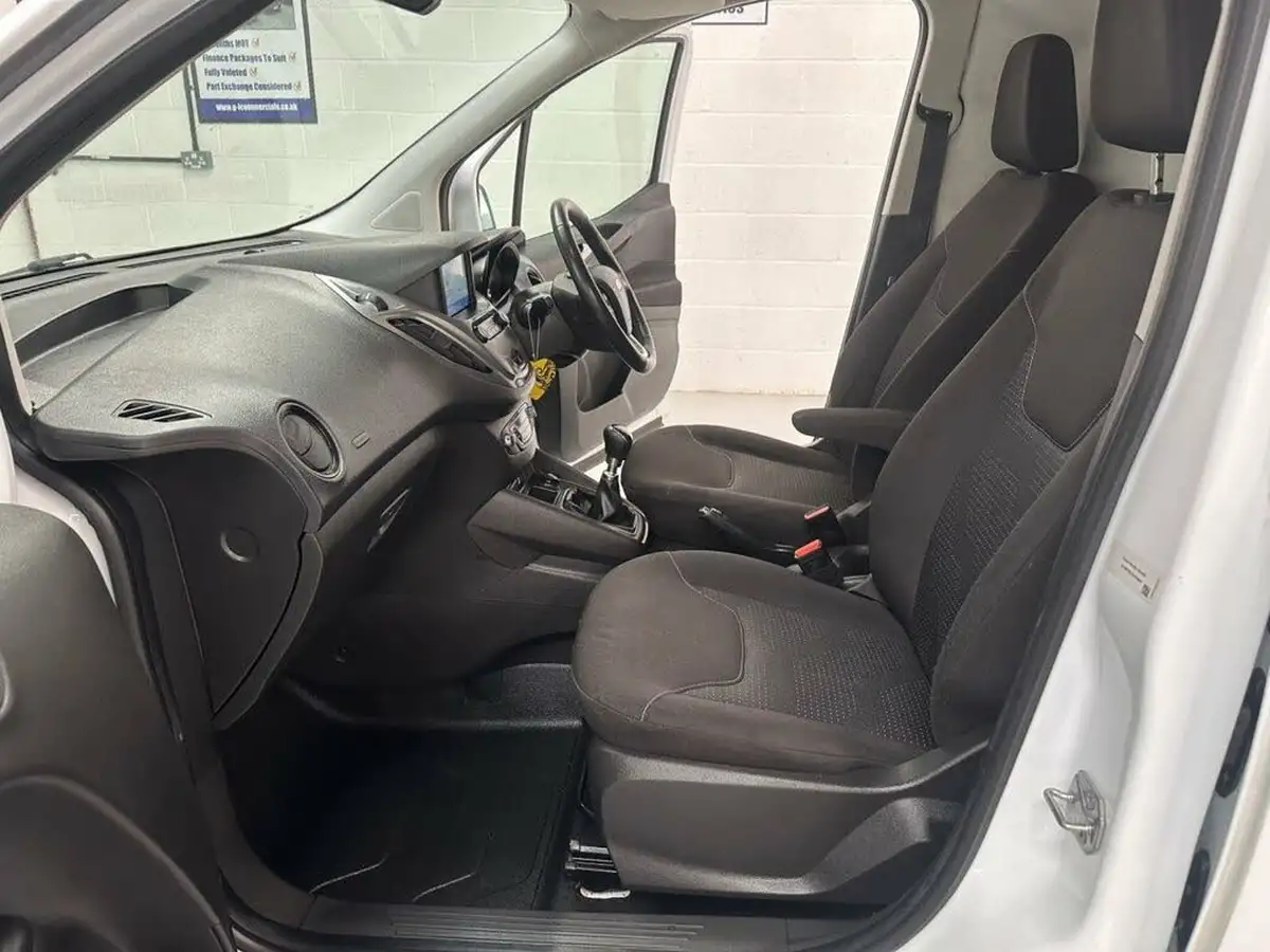 2022-ford-transit-courier-10t-limited-ecoboost-big-6