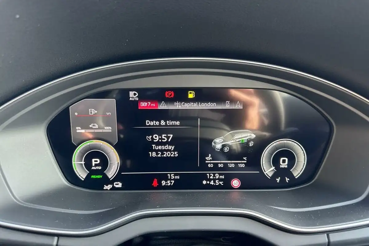 2025-audi-q5-20-50-tfsi-e-black-edition-station-wagon-big-10